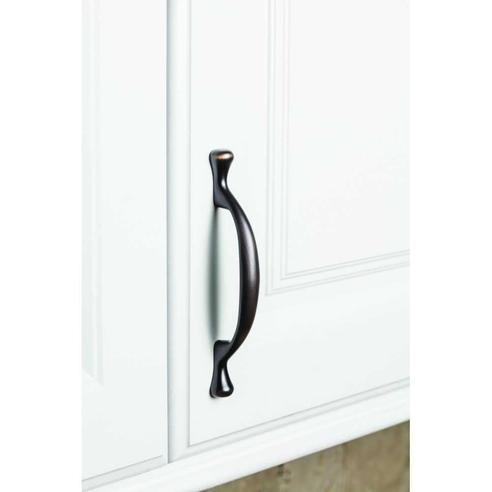 3-1/2" x 3-1/2" x 5" Acanthus Leg Species: Maple