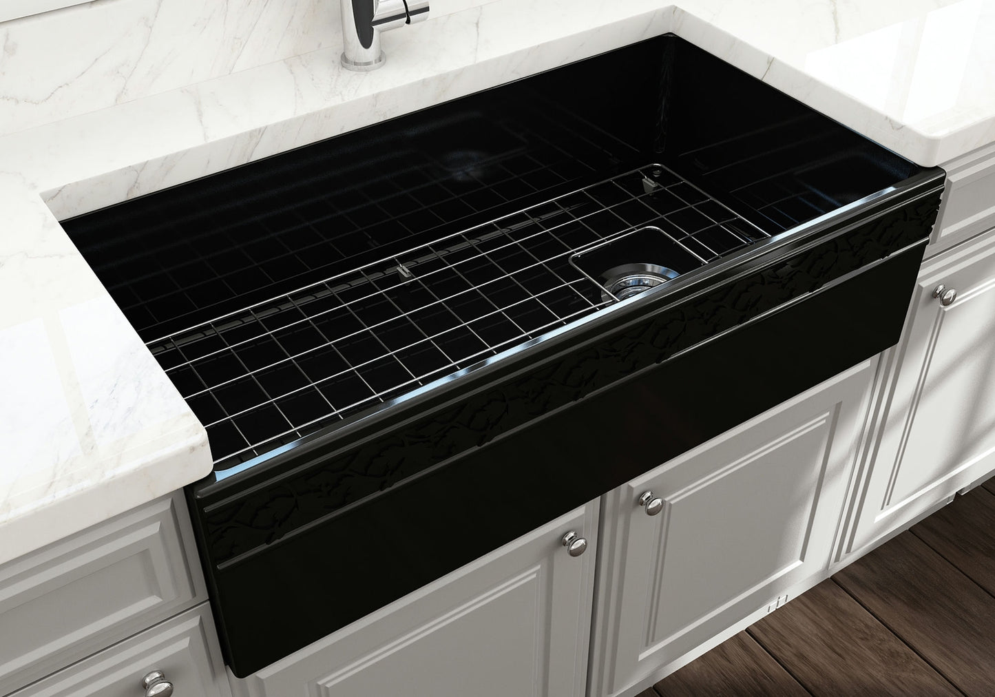 Vigneto Apron Front Fireclay 36" Single Bowl Kitchen Sink in Black