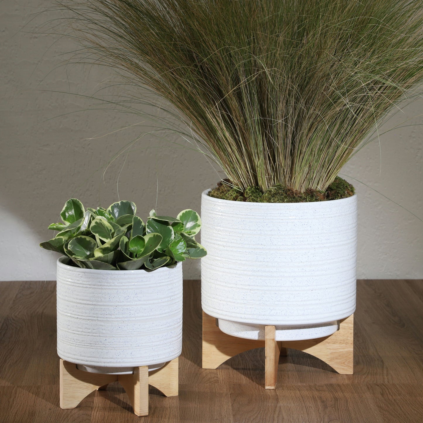 Ceramic S/2 8/10" Planter On Stand, Speckled White