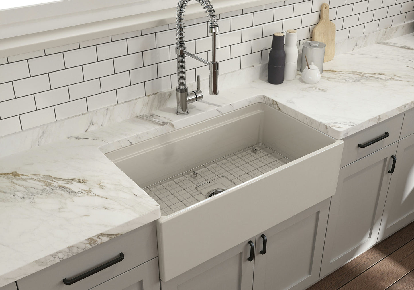 Contempo Step-Rim Apron Front Fireclay 33" Single Bowl Kitchen Sink in Biscuit