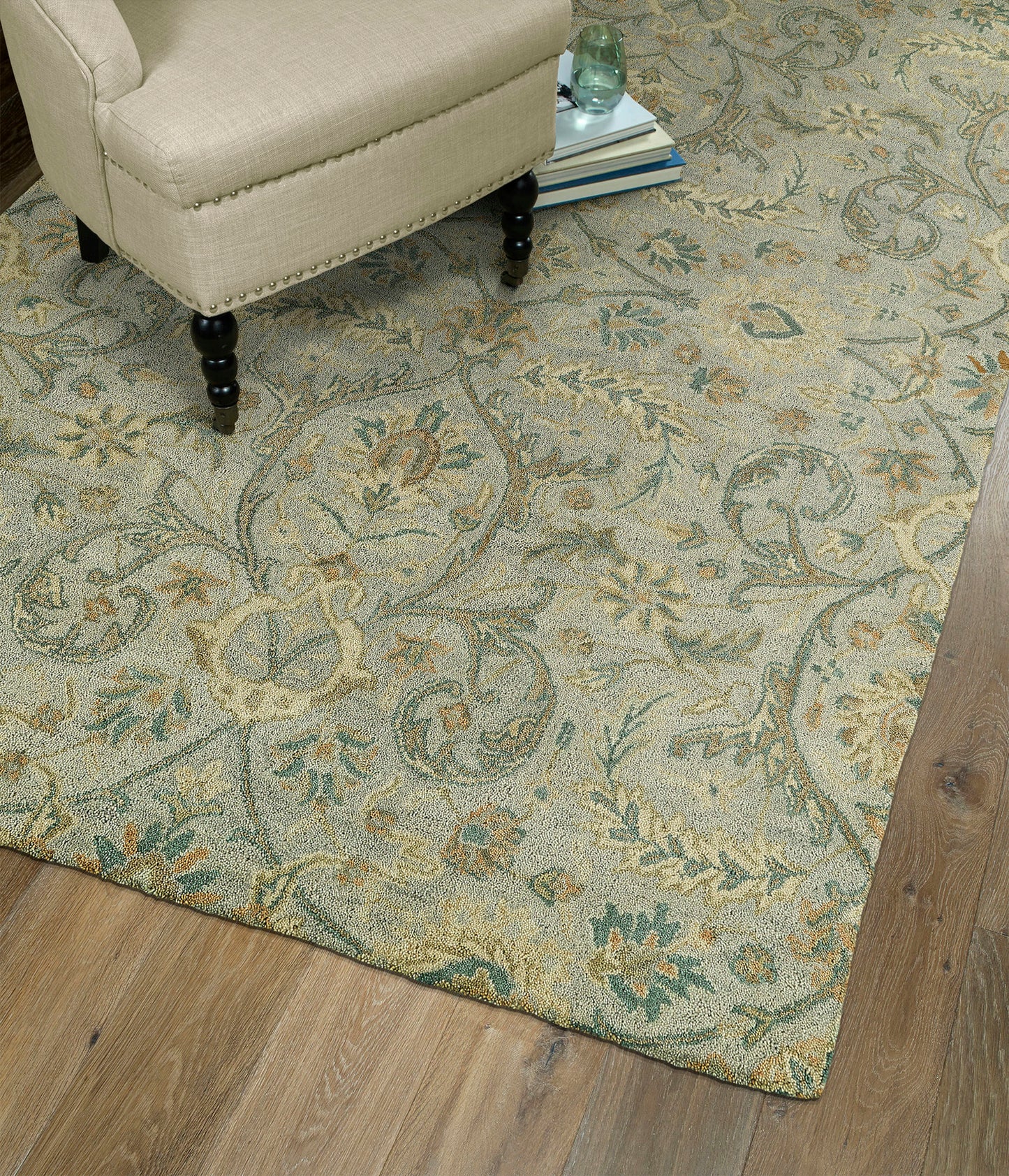 Kaleen Helena Collection Light Silver Area Rug 4' x 6'