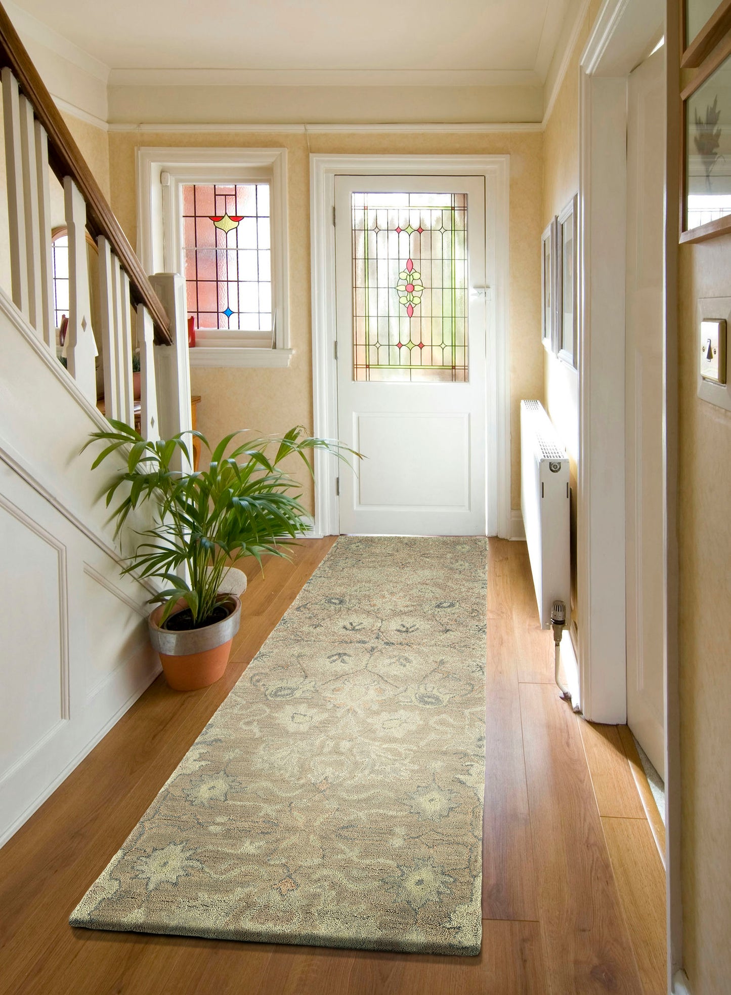 Kaleen Helena Collection Light Lilac Area Rug 4' x 6'