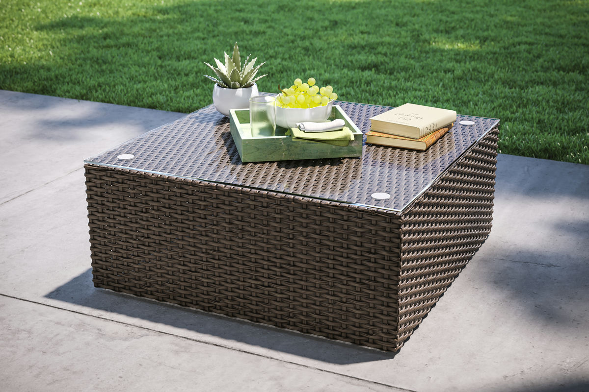 Cape Shores Sectional and Table Set by homestyles