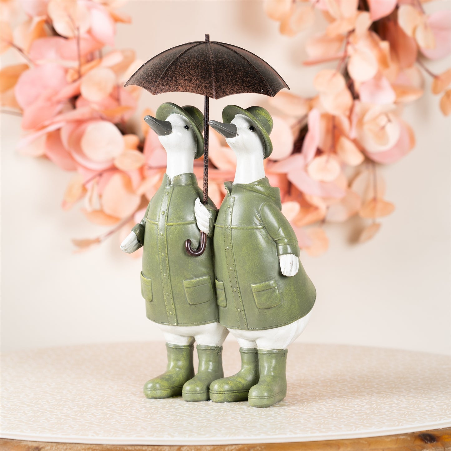 Ducks W/Umbrella 7"L x 13.5"H Resin