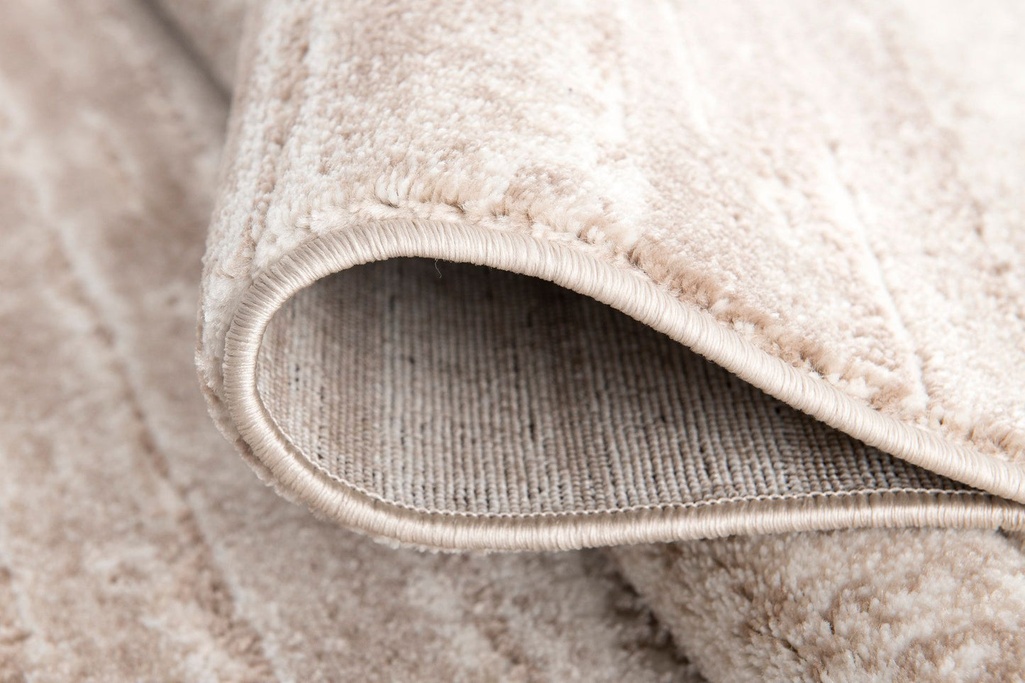Abington-Ab10156-Beige-5.3 X 7.6 Area Rug
