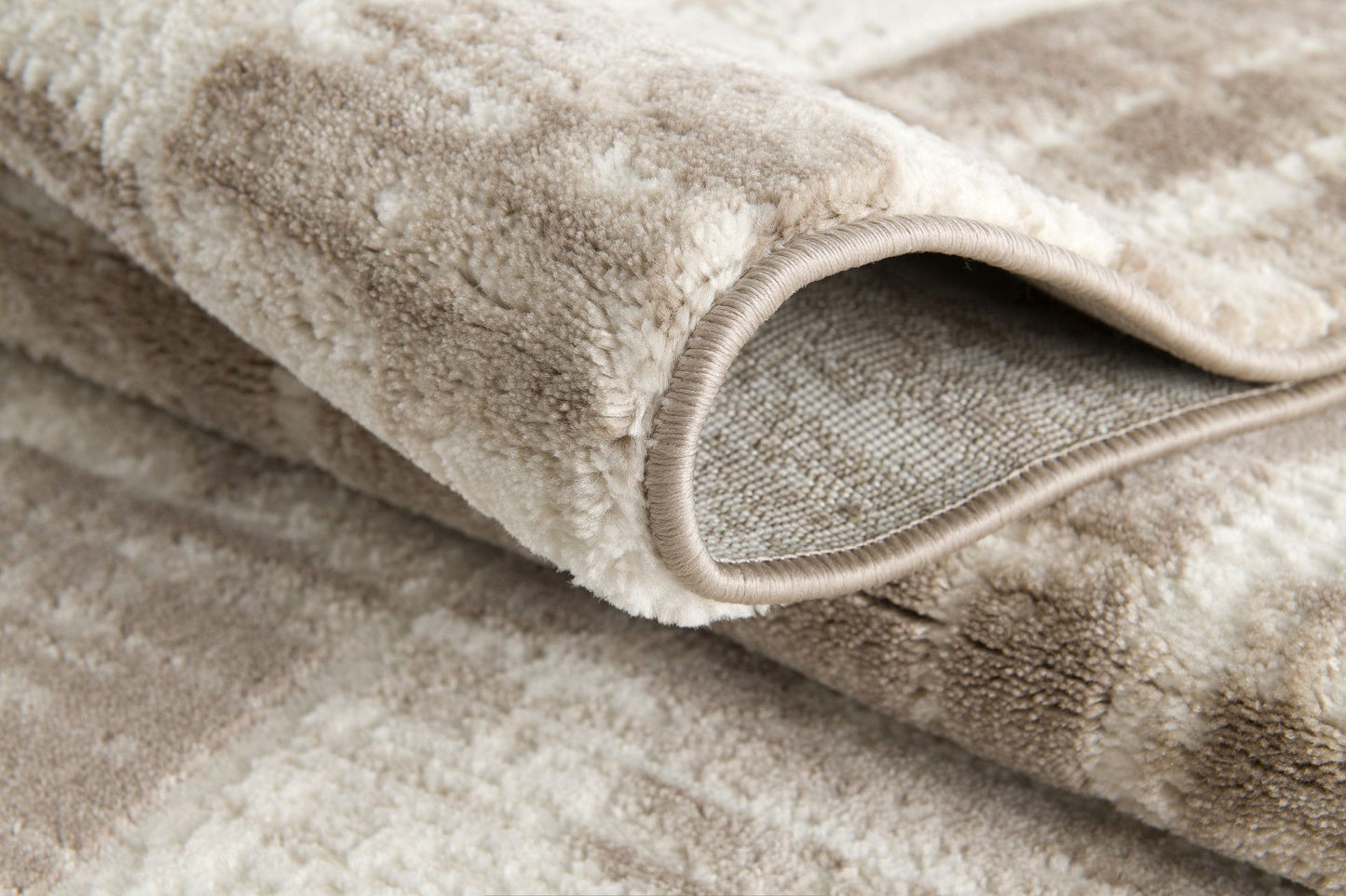Abington-Ab11142-Beige-Canada-Cab11142811-7.10X10.6-240X320 Area Rug