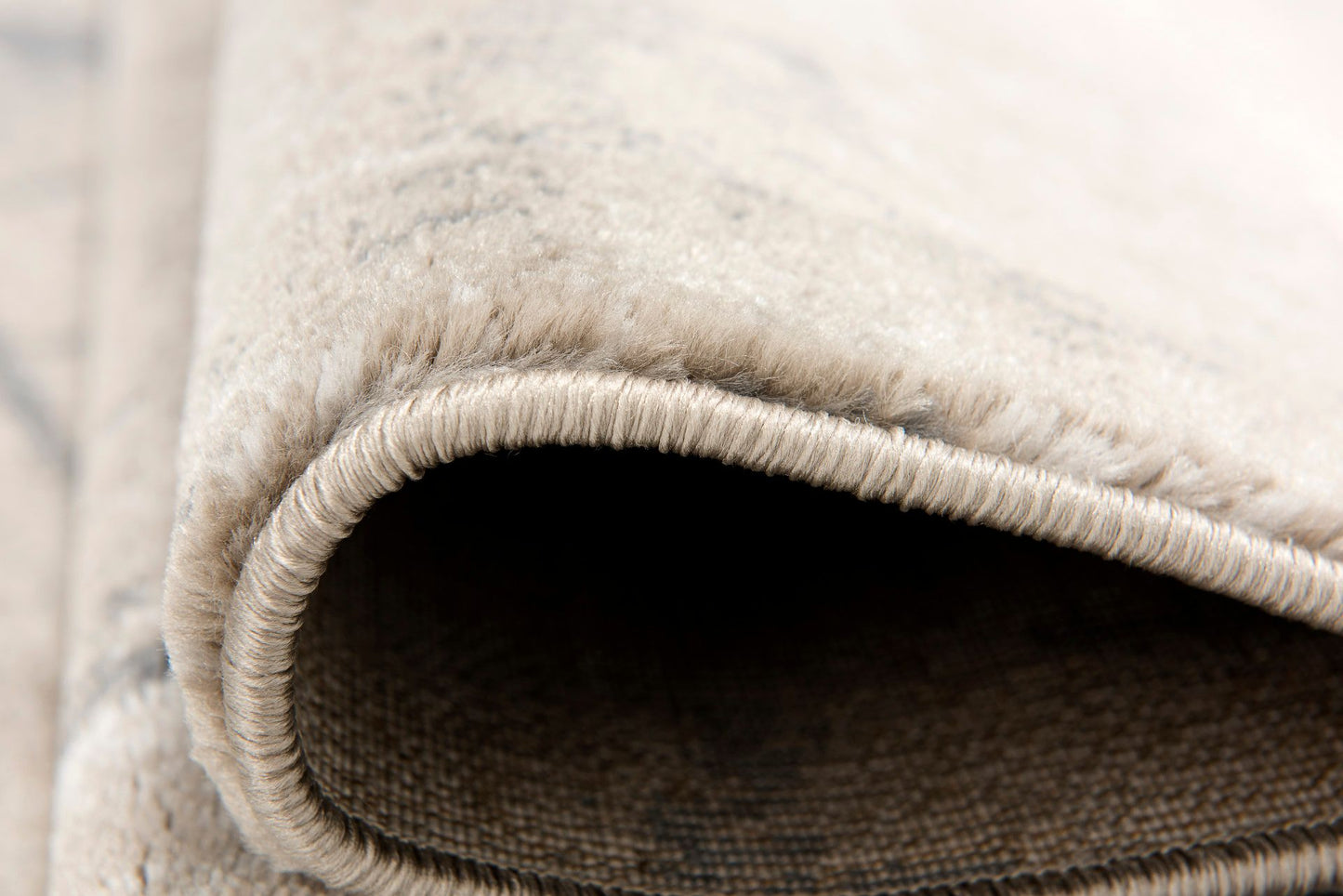 Aden-Ad3370-Grey-Canada-Cad337058-5.3X7.6-160X230 Area Rug