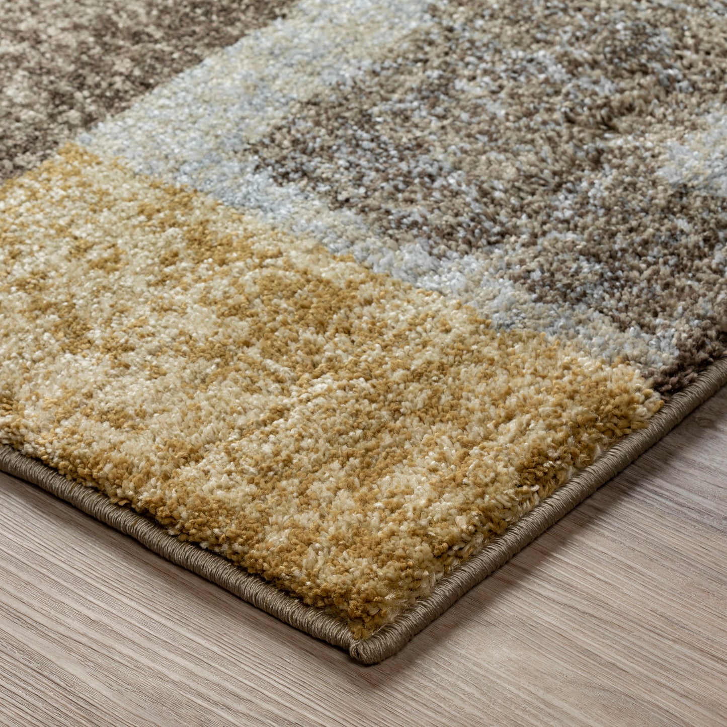 Aero AE3 Multi 3'3" x 5'3" Rug