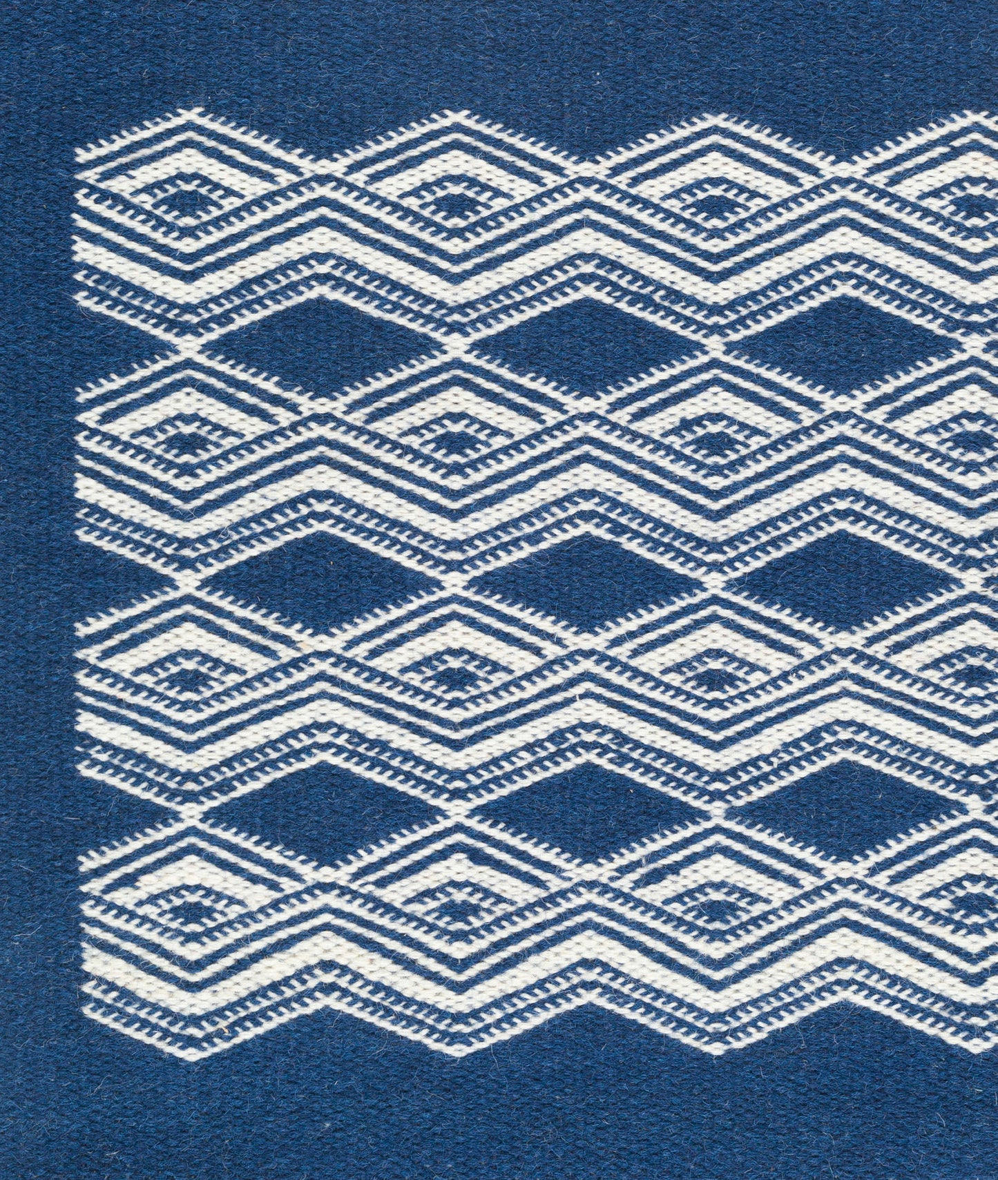 Surya Agostina Dark Blue Rug 5' X 7'6"