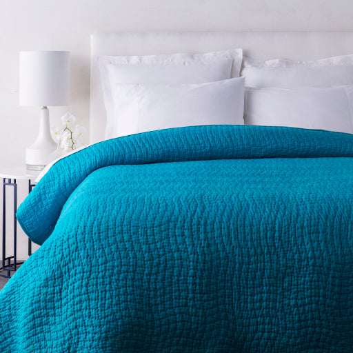 Surya Albany Aqua Twin Quilt 68"W X 86"L