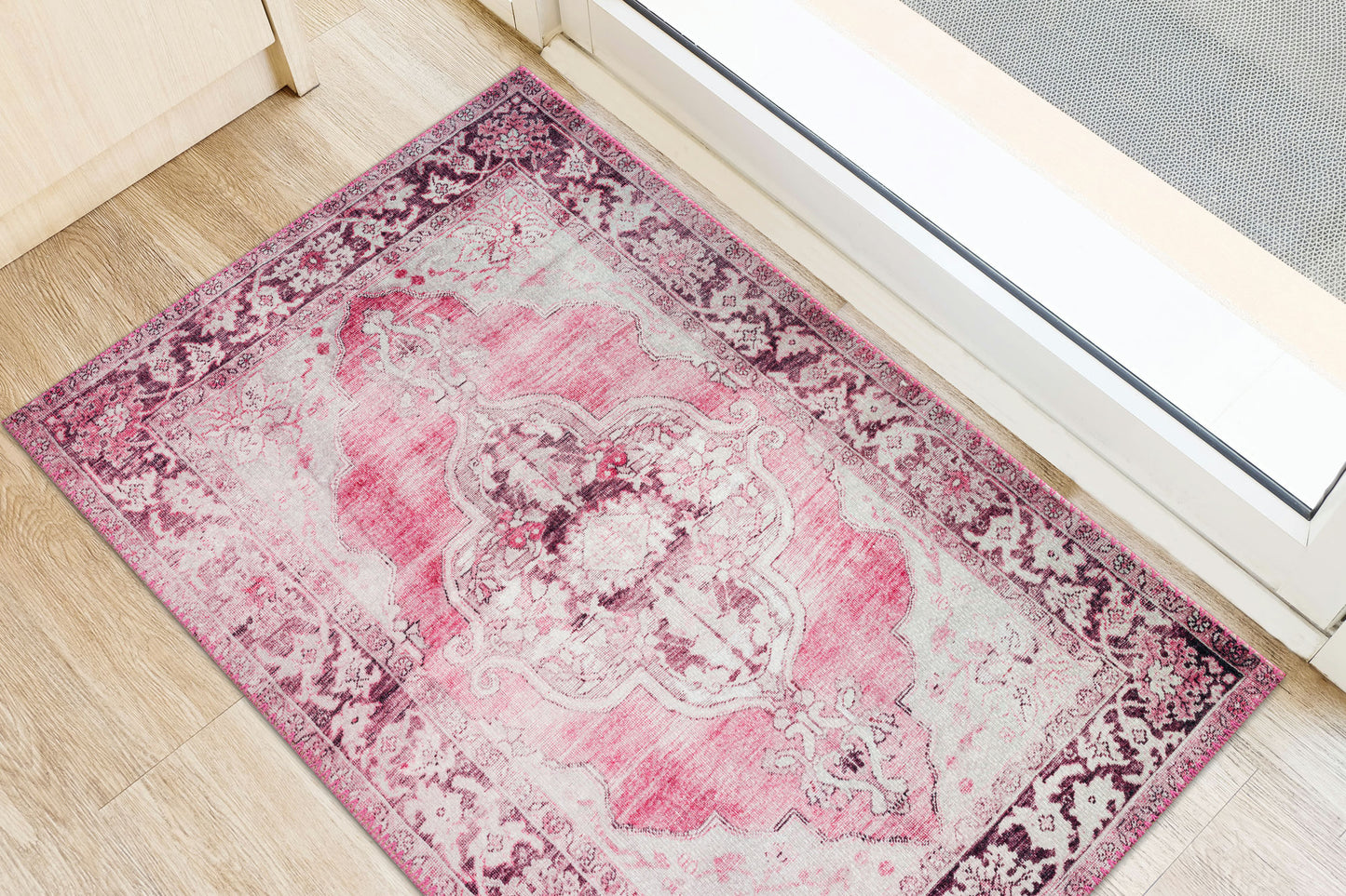 Amanti AM1 Blush 1'8" x 2'6" Rug