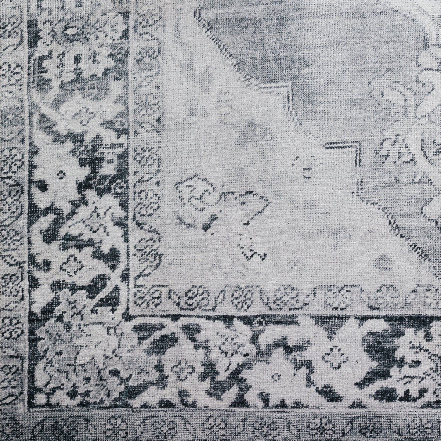 Amanti AM1 Granite 5' x 7'7" Rug