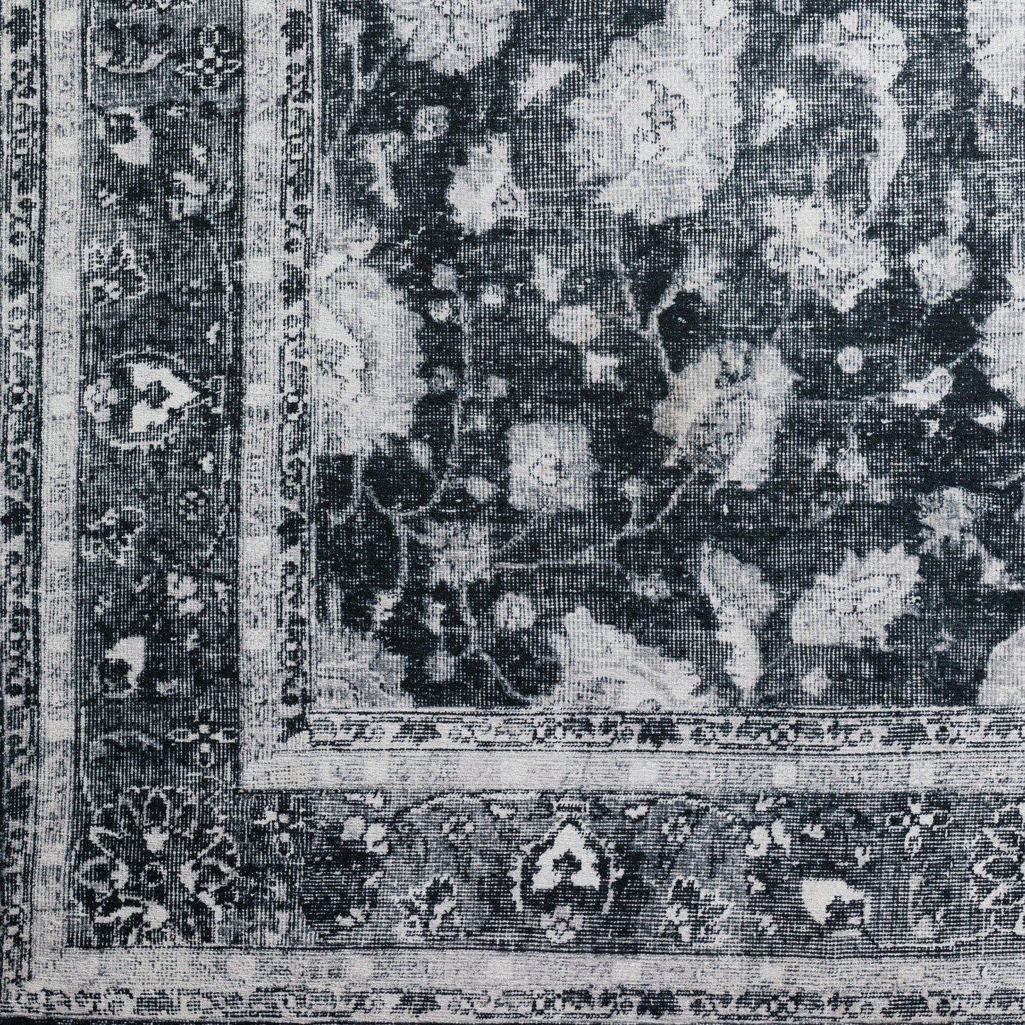 Amanti AM2 Midnight 7'10" x 9'10" Rug