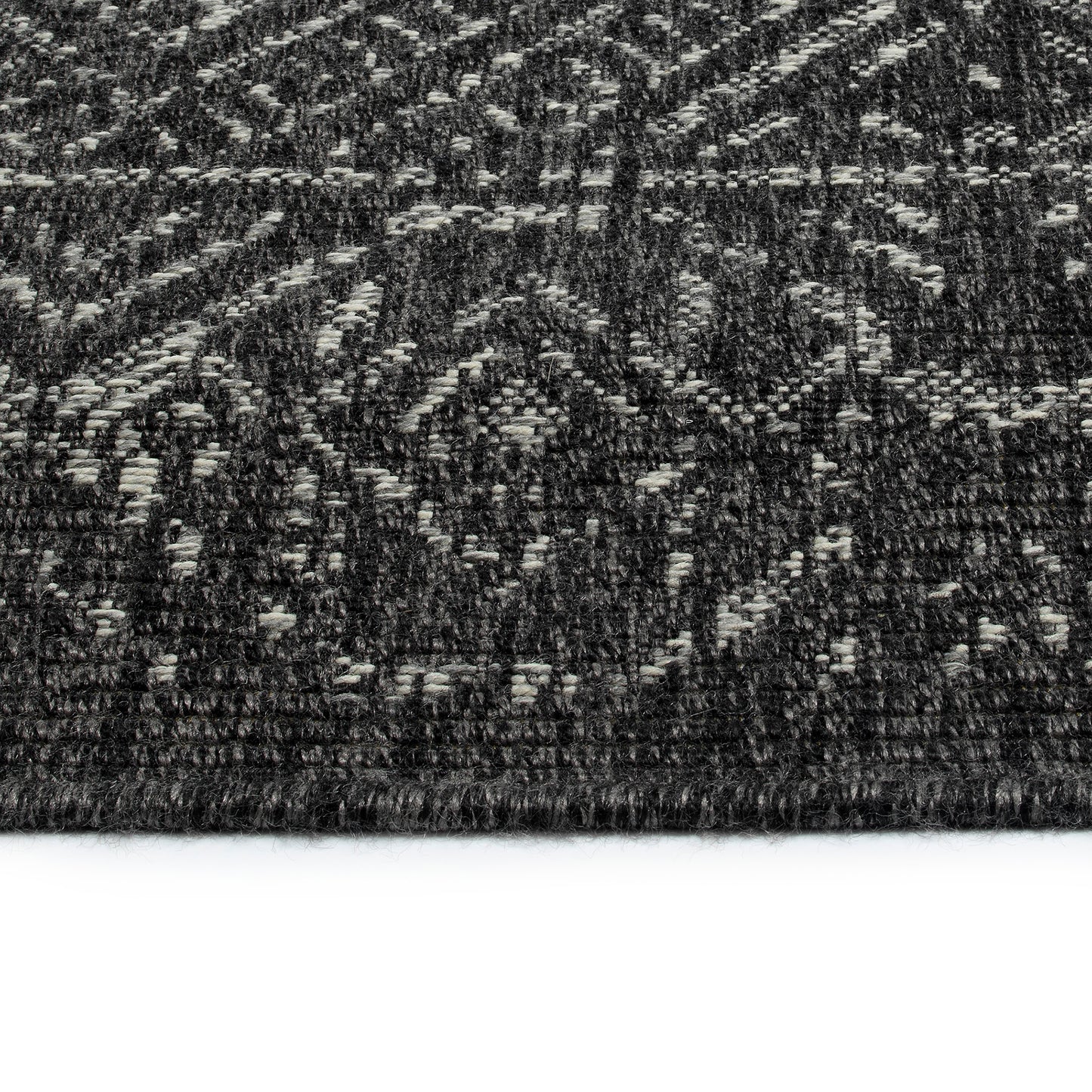 Kaleen Bacalar Collection Dark Charcoal Throw Rug 2' x 3'