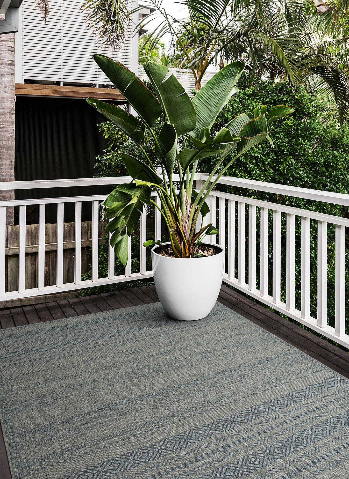 Kaleen Bacalar Collection BAC07-17 Blue Area Rug 4' x 6'