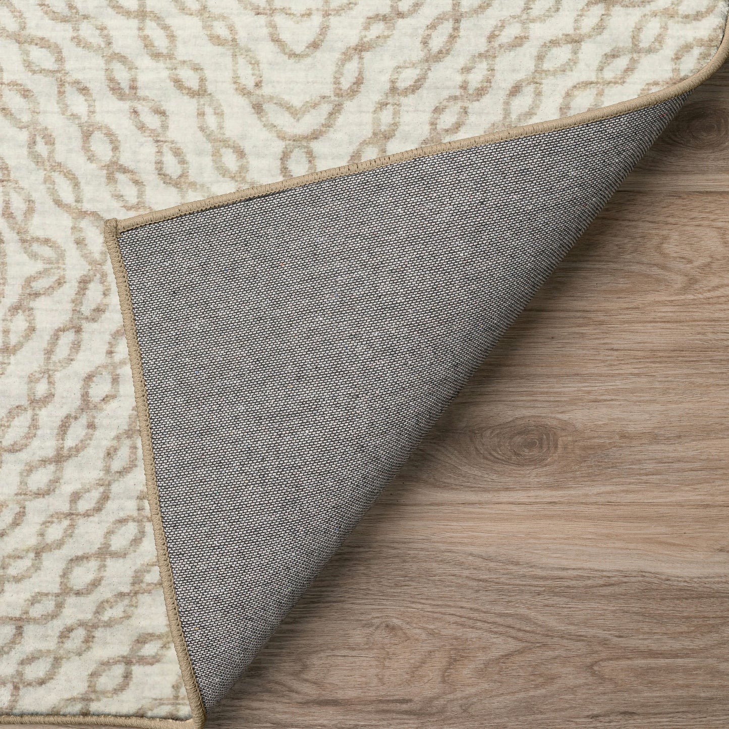 Brisbane BR3 Ivory 1'8" x 2'6" Rug