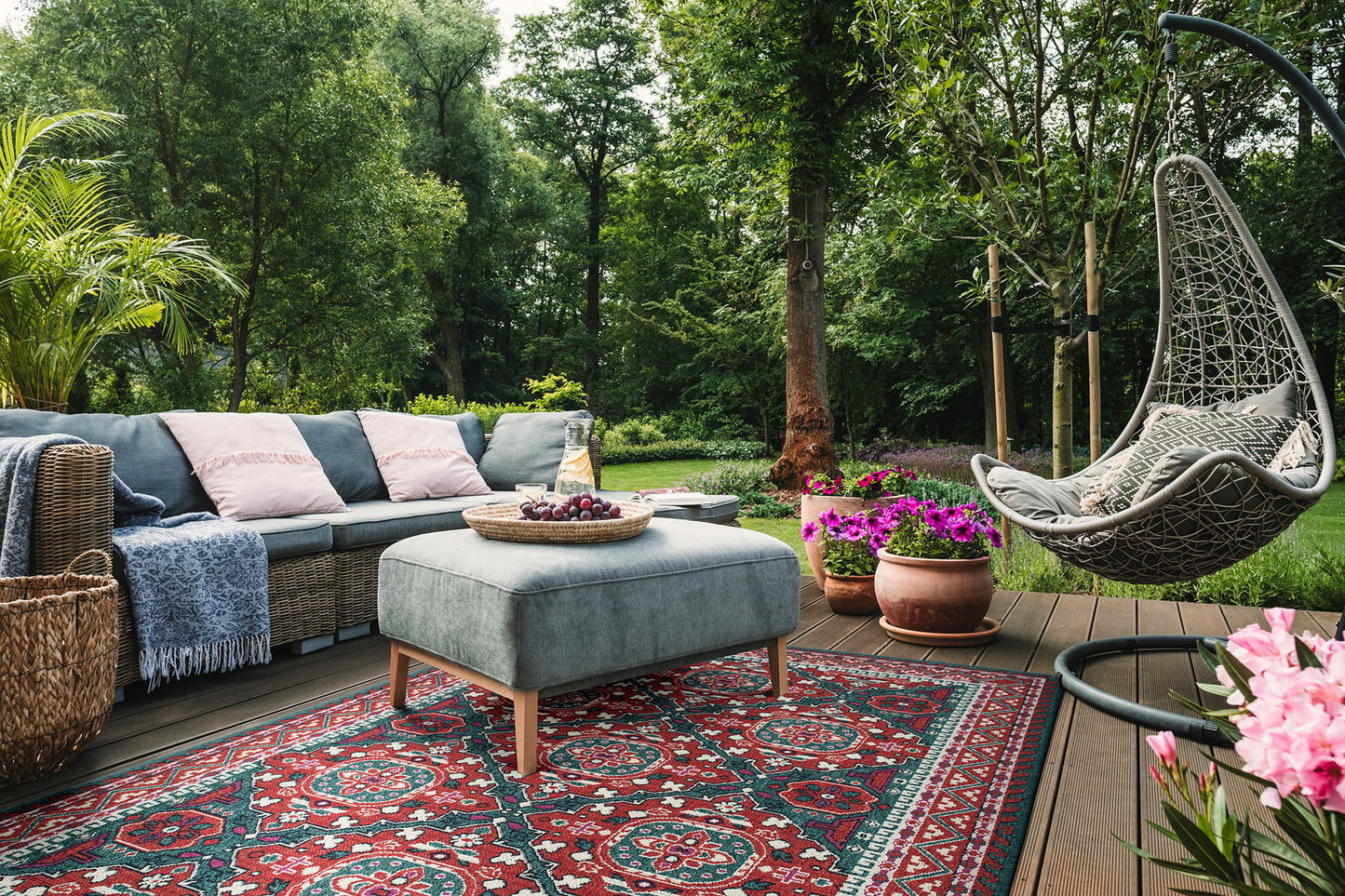 Kaleen Bitki Collection Red Teal Area Rug 5'3" x 7'6"