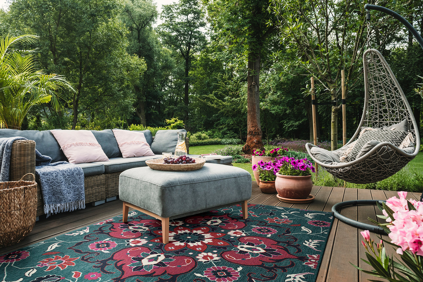 Kaleen Bitki Collection Dark Teal Area Rug 5'3" x 5'3"