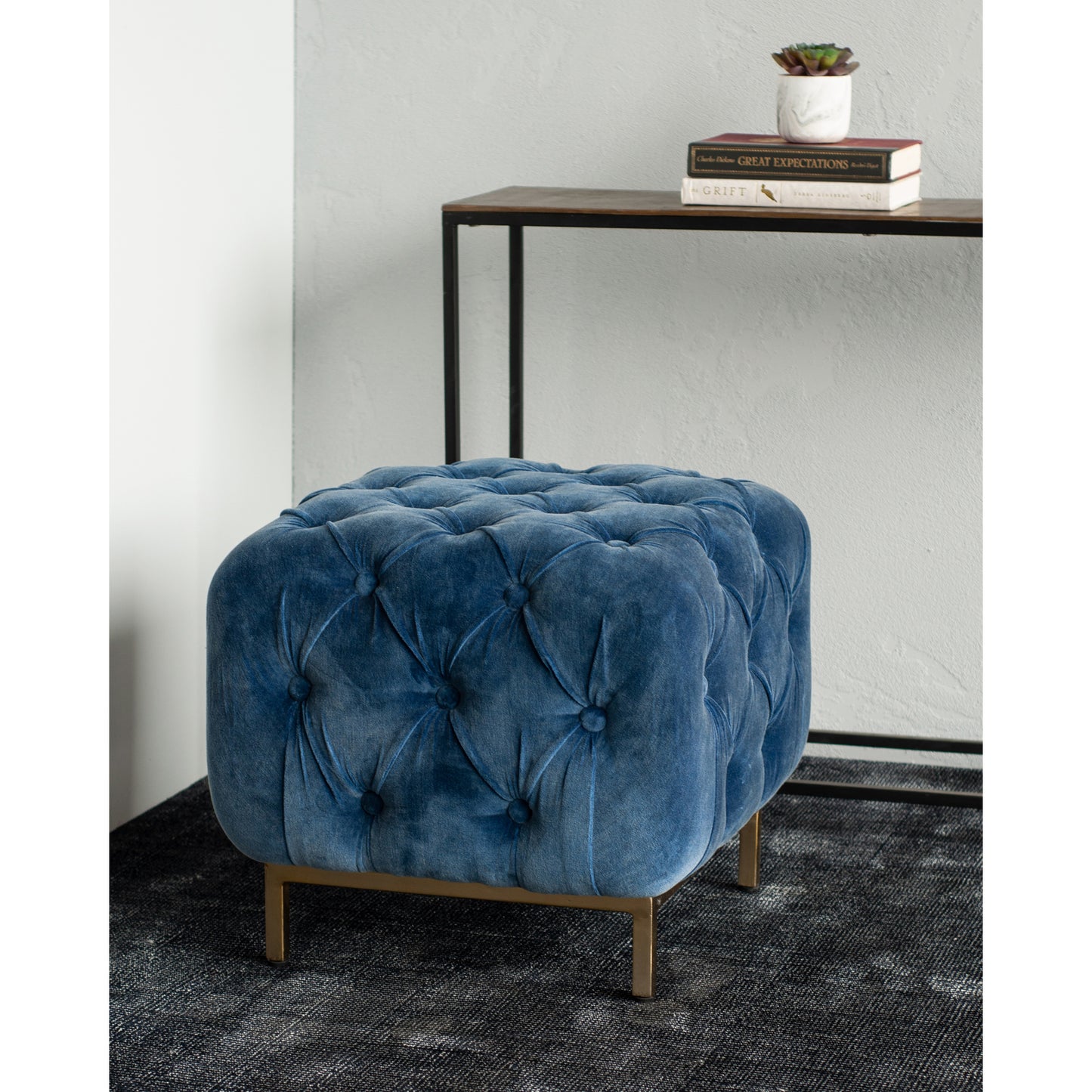 Deanie Stool 19X 18X19