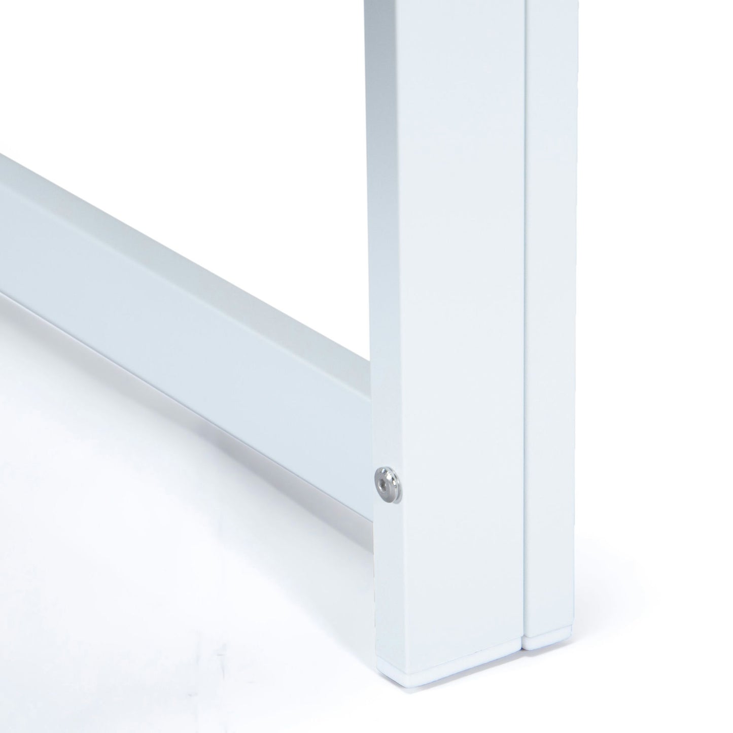 LeisureMod Chelsea Patio Coffee Table With White Aluminum