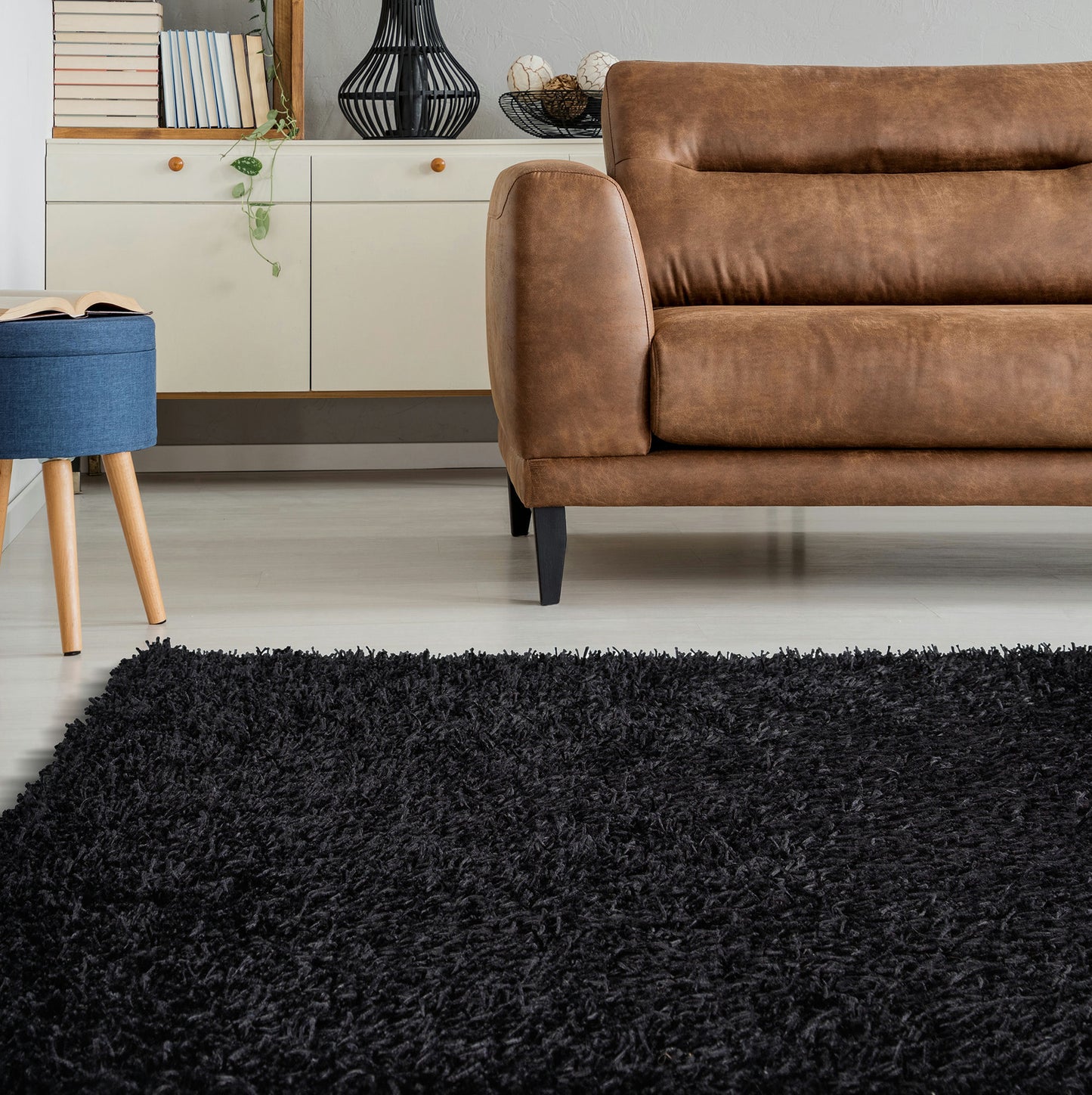 Kaleen Curtsi Collection Black Area Rug 5' x 7'6"