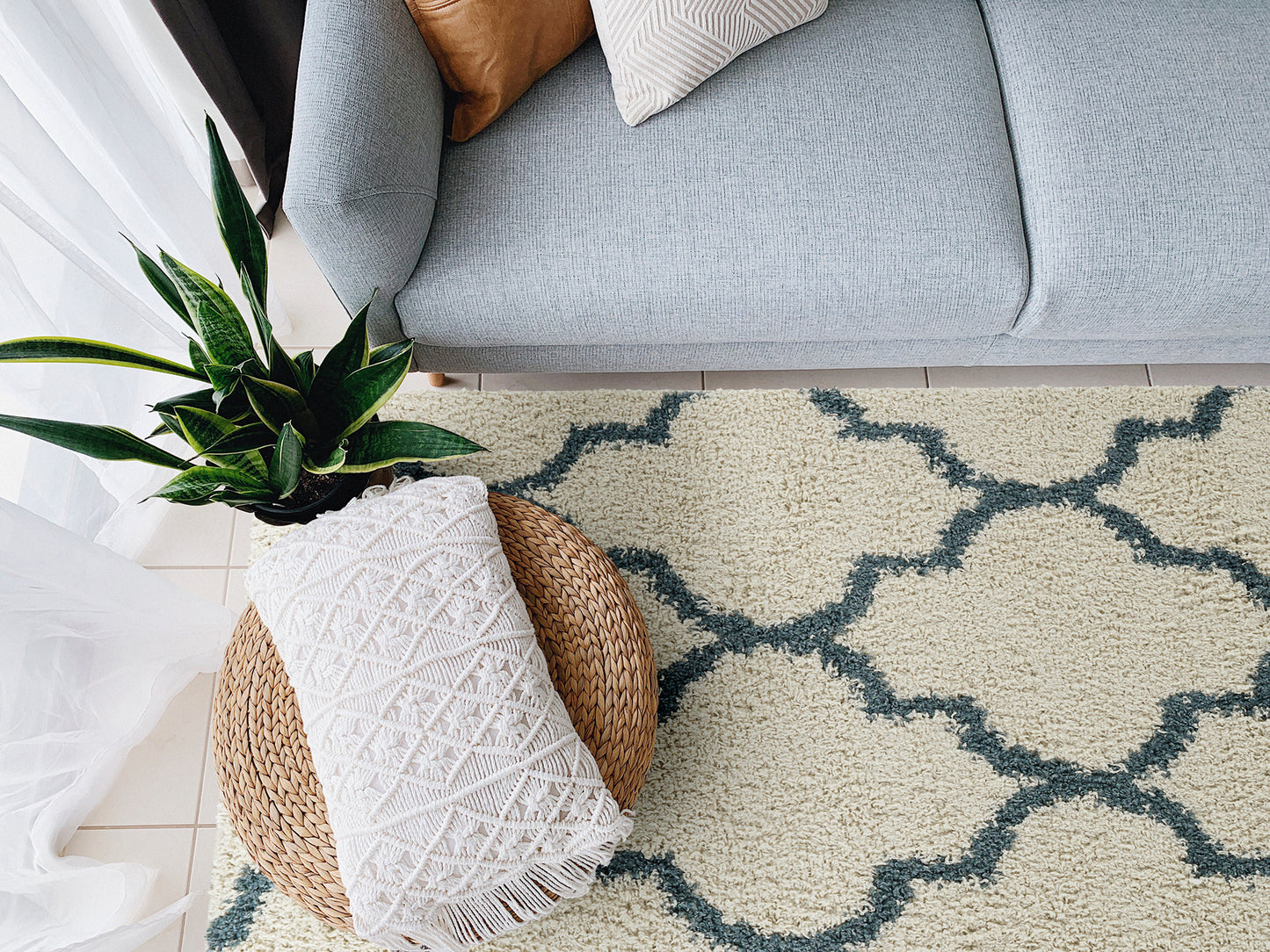 Kaleen Komon Collection KMN07-01 Ivory Area Rug 5' x 7'