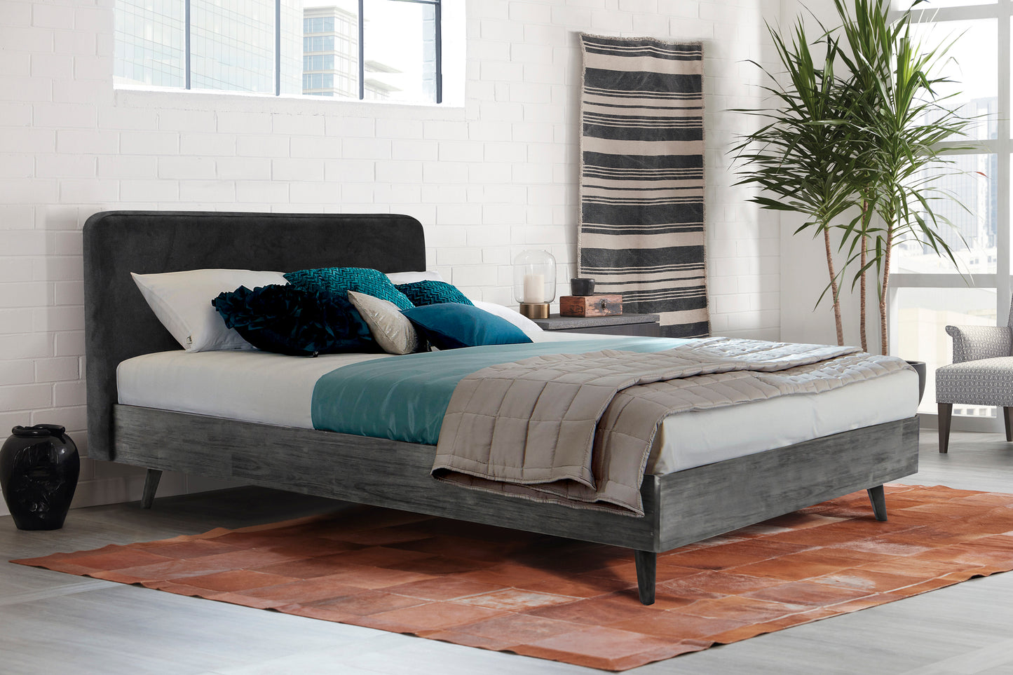 Mohave Mid-Century Tundra Gray Acacia King Platform Bed