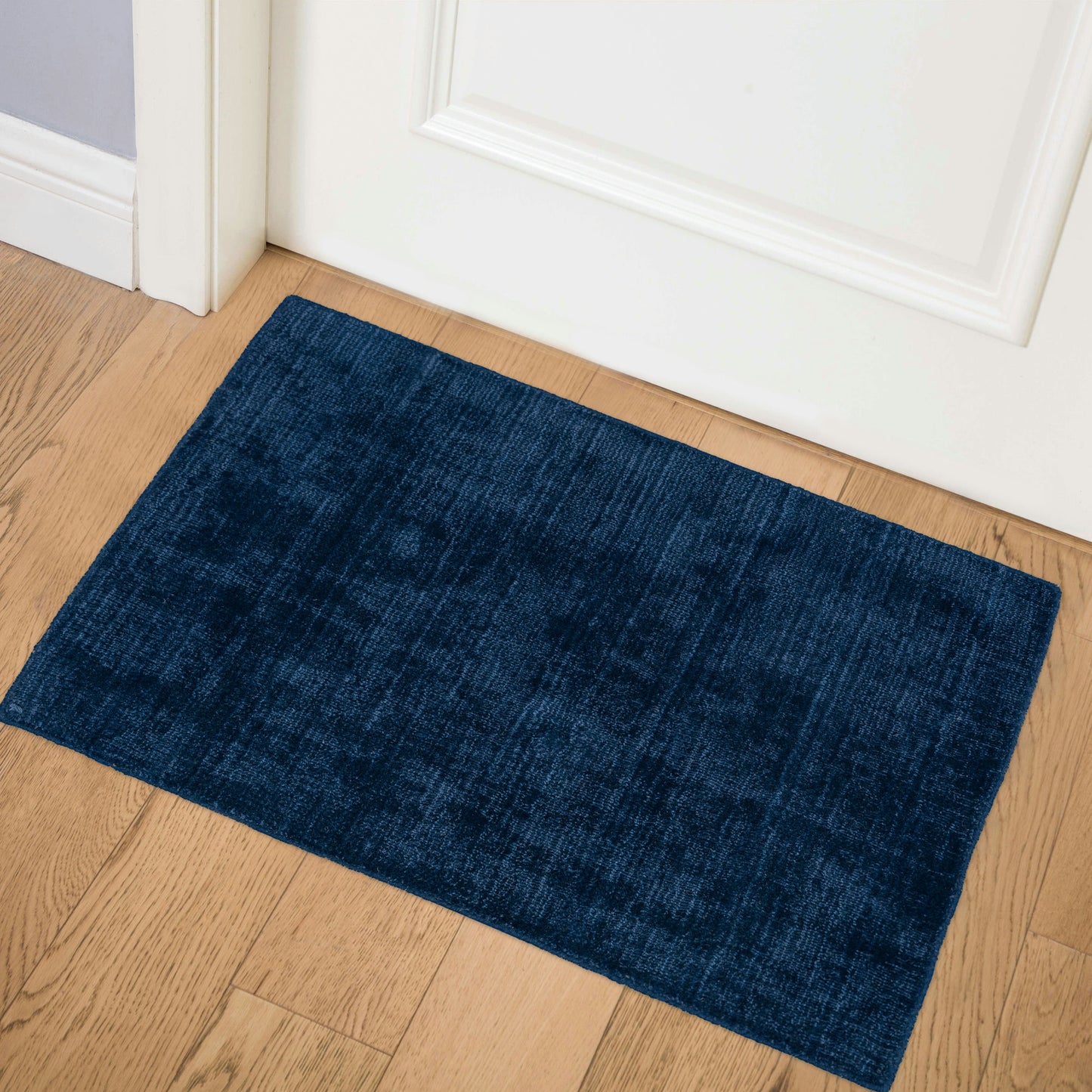 Laramie LR100 Navy 2' x 3' Rug