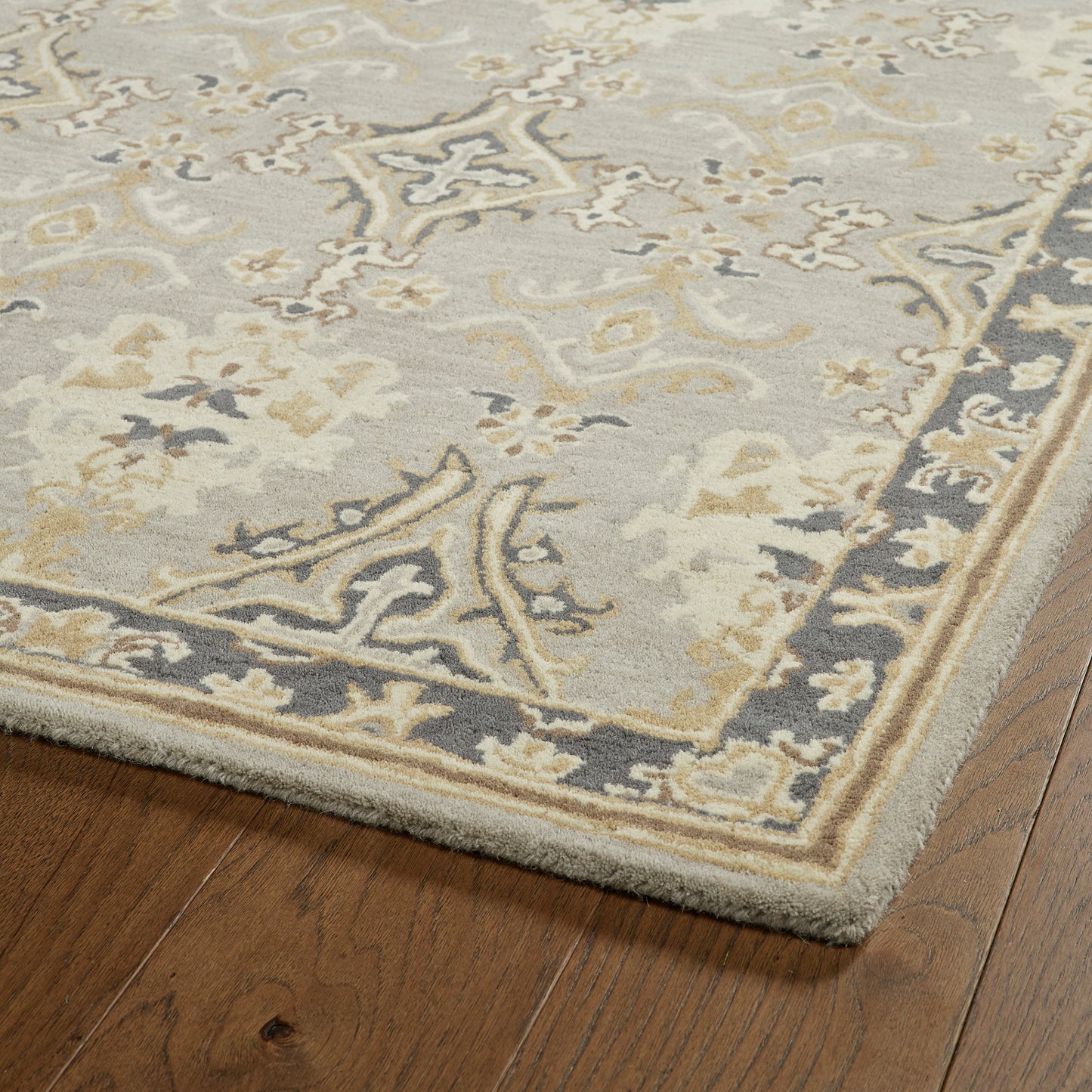 Kaleen Middleton Collection Light Grey Throw Rug 2' x 3'