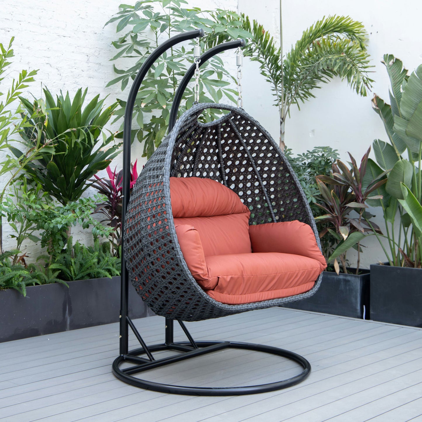 LeisureMod Mendoza Charcoal And Cherry Wicker Hanging 2 person Egg Swing Chair