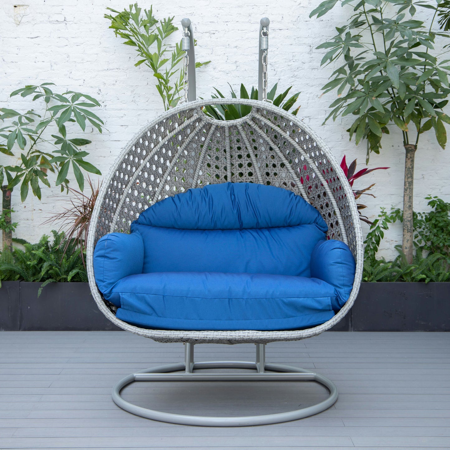 LeisureMod Mendoza Light Grey Wicker Hanging 2 person Egg Swing Chair - Blue