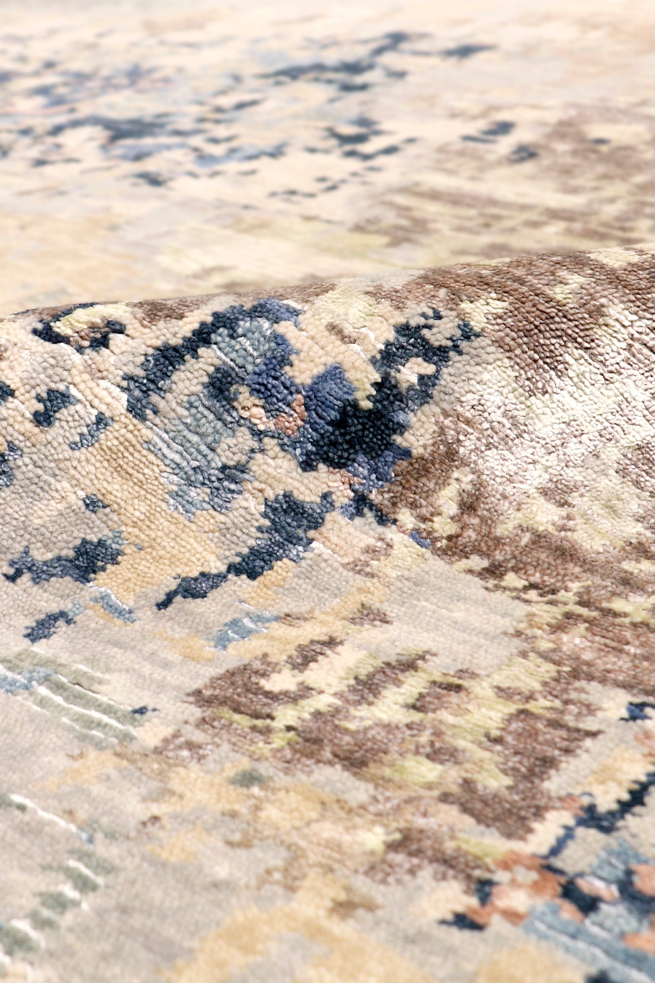 Pasargad Home Modern Collection Beige Silk & Wool Area Rug - 10'1" X 13'11"