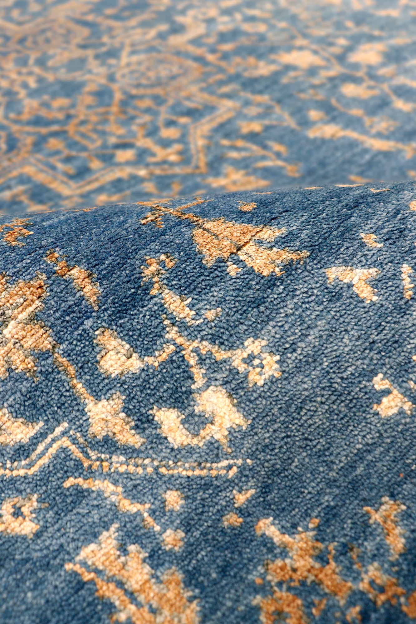 Pasargad Home Transitional Collection Blue Bamboo Silk & Wool Rug 4'1" X 6'2"