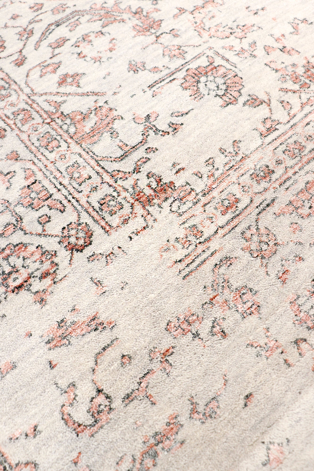 Pasargad Home Transitional Collection Silver Bamboo Silk & Wool Rug 8'1" X 9'11"