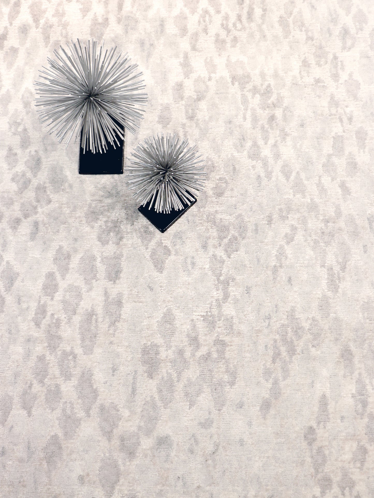 Pasargad Home Modern Collection Silver Silk & Wool Area Rug 17'10" X 31'6"