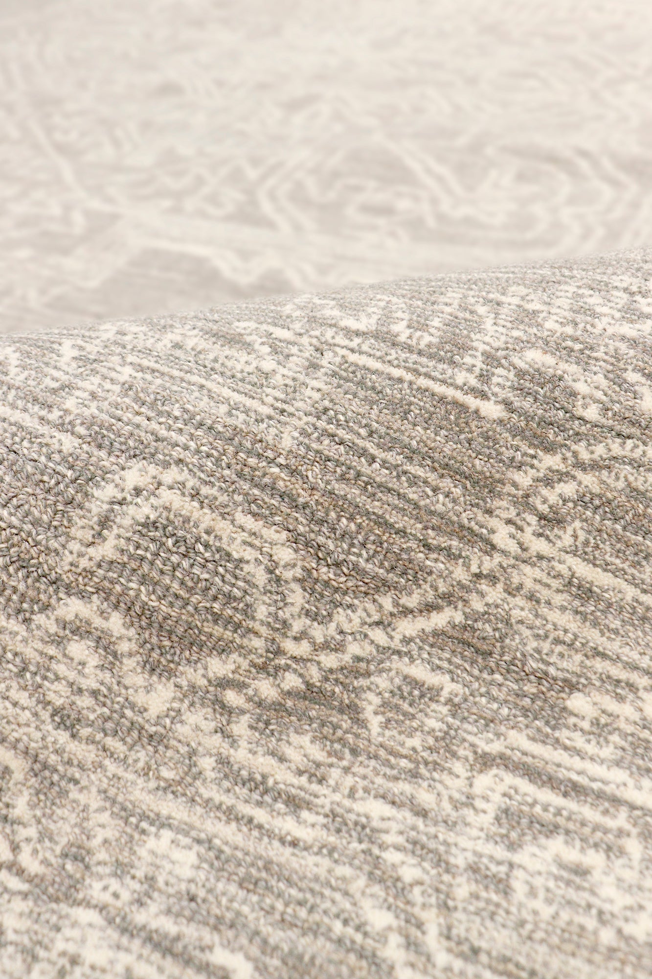 Pasargad Home Modern Collection Silver Bamboo Silk & Wool Area Rug 7'9" X 9'9"