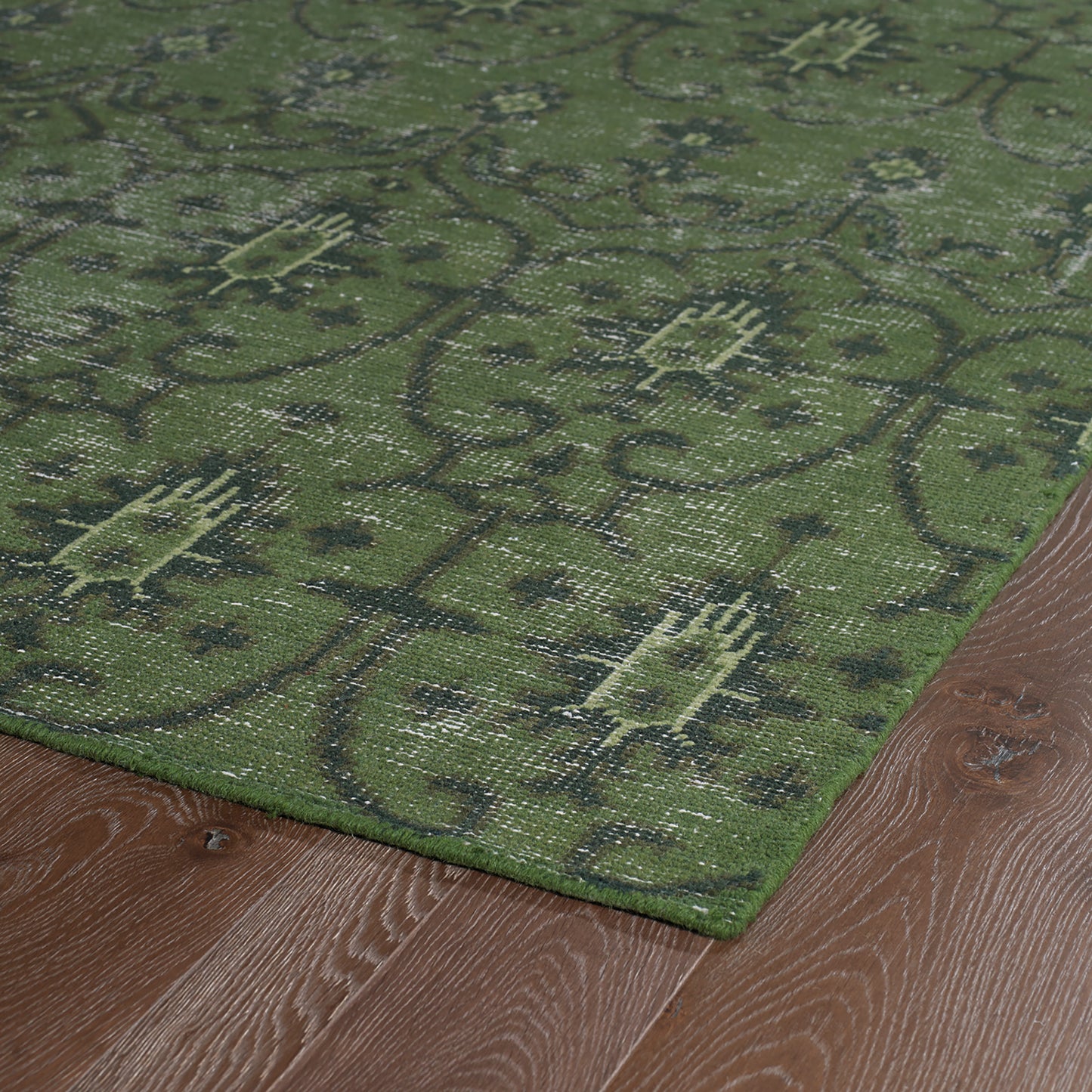 Kaleen Restoration Collection Dark Green Area Rug 4' x 6'
