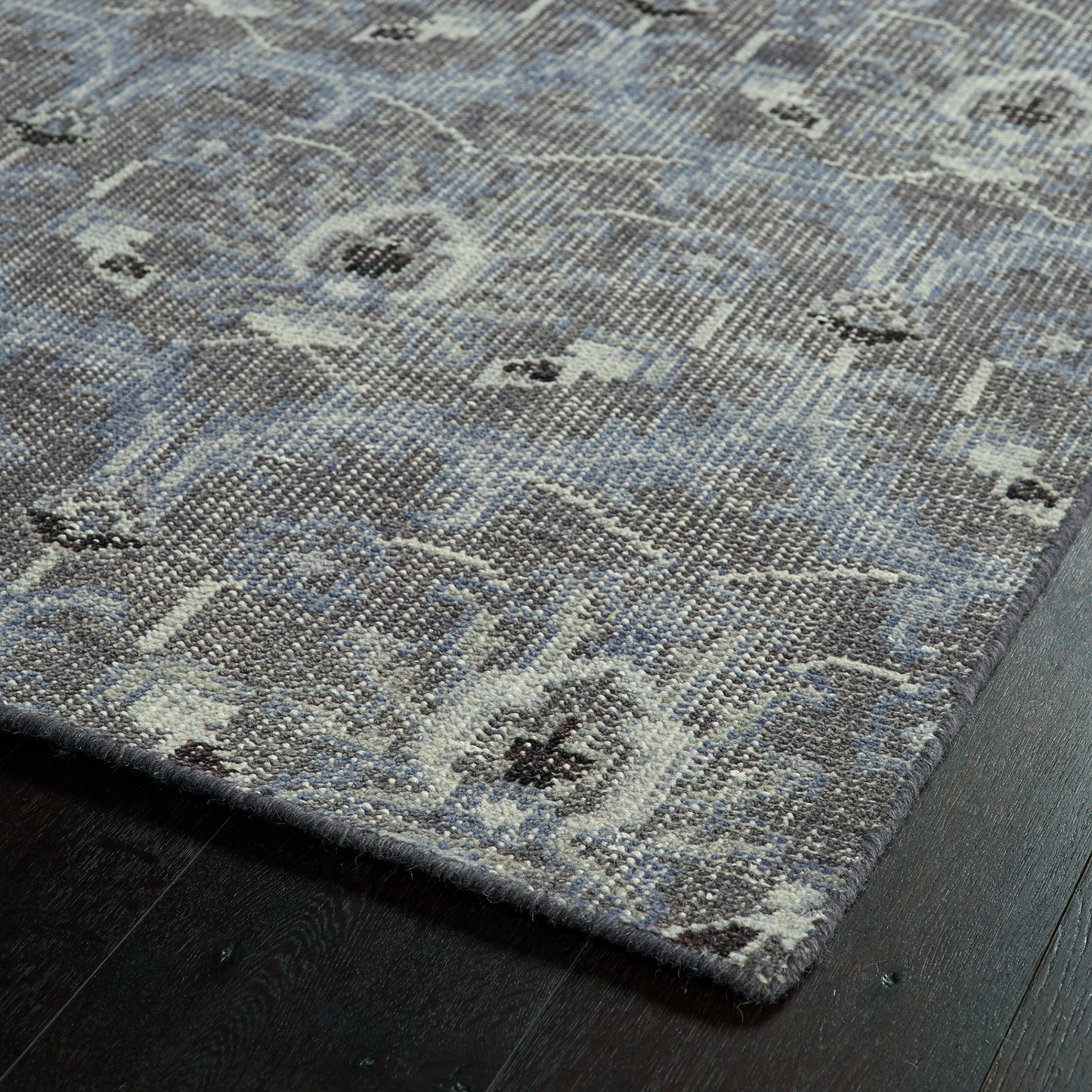 Kaleen Relic Collection Light Graphite Throw Rug 2' x 3'
