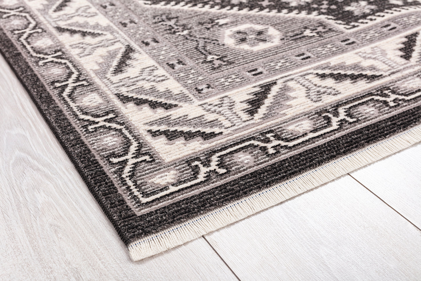 Kaleen Soren Collection SRN09-75 Gray Throw Rug 1'8" x 2'6"
