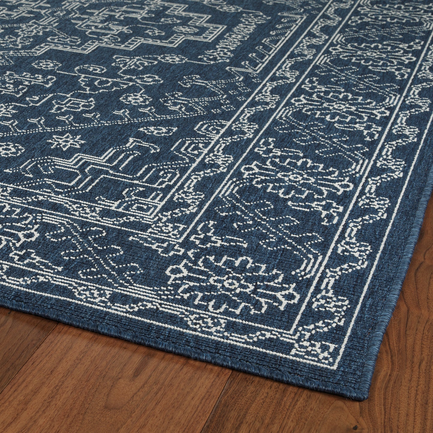 Kaleen Sunice Collection SUN01-22 Navy Throw Rug 1'9" x 3'