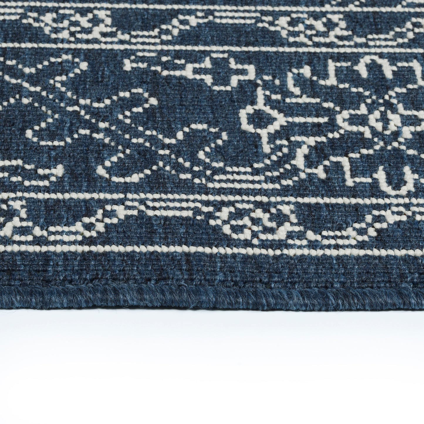 Kaleen Sunice Collection SUN01-22 Navy Throw Rug 2'5" x 3'9"