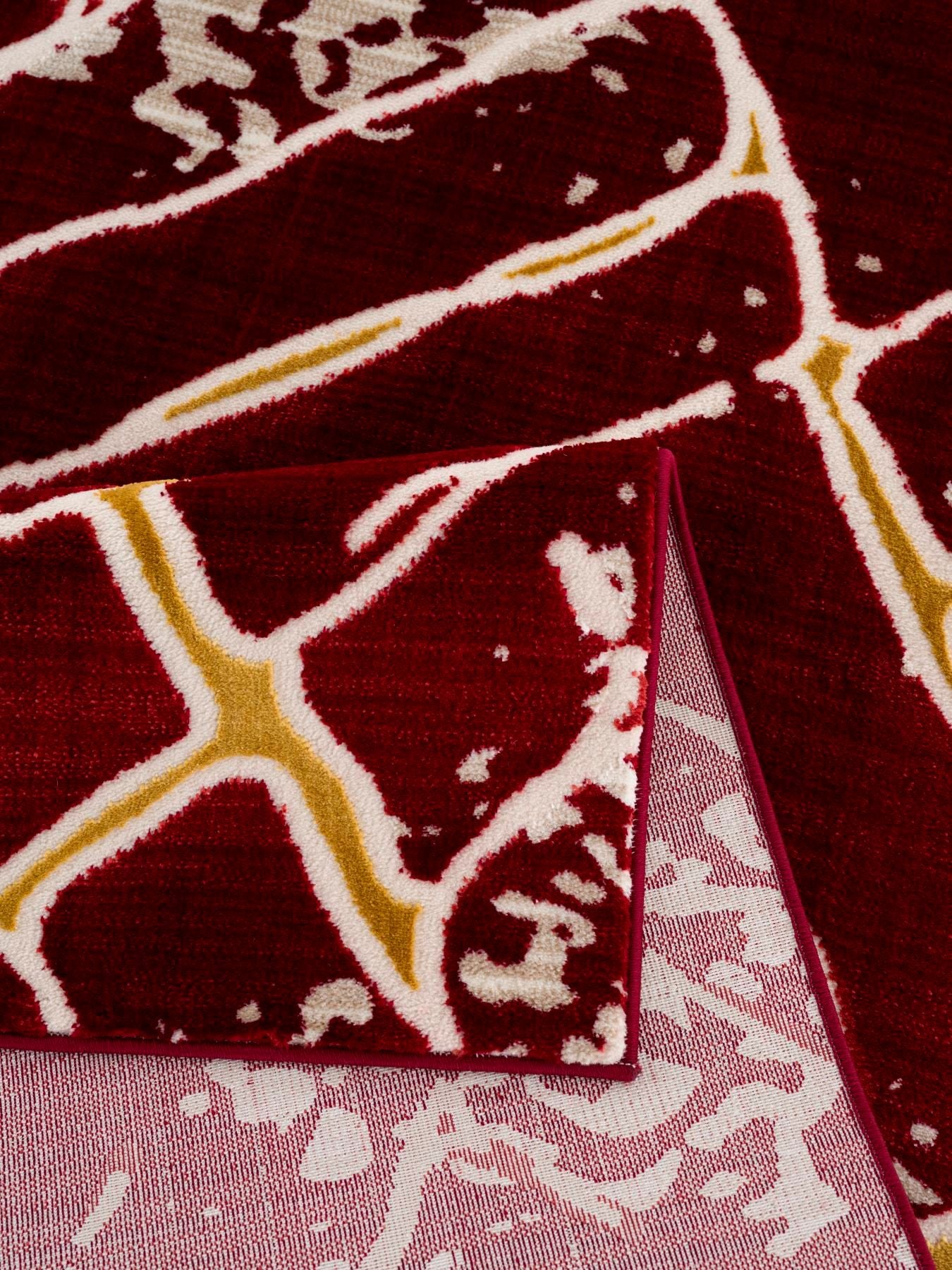 Titanium-Tm10R-Red-Canada-Cis010R811-7.10X10.6-240X320 Area Rug