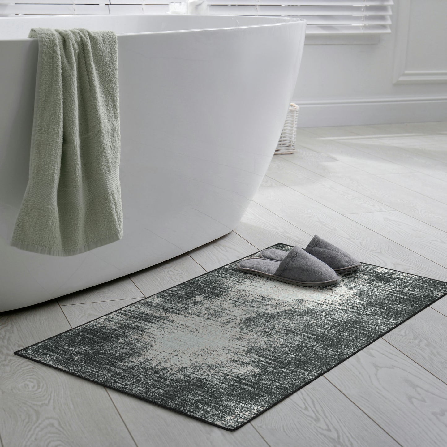 Winslow WL1 Midnight 2' x 3' Rug