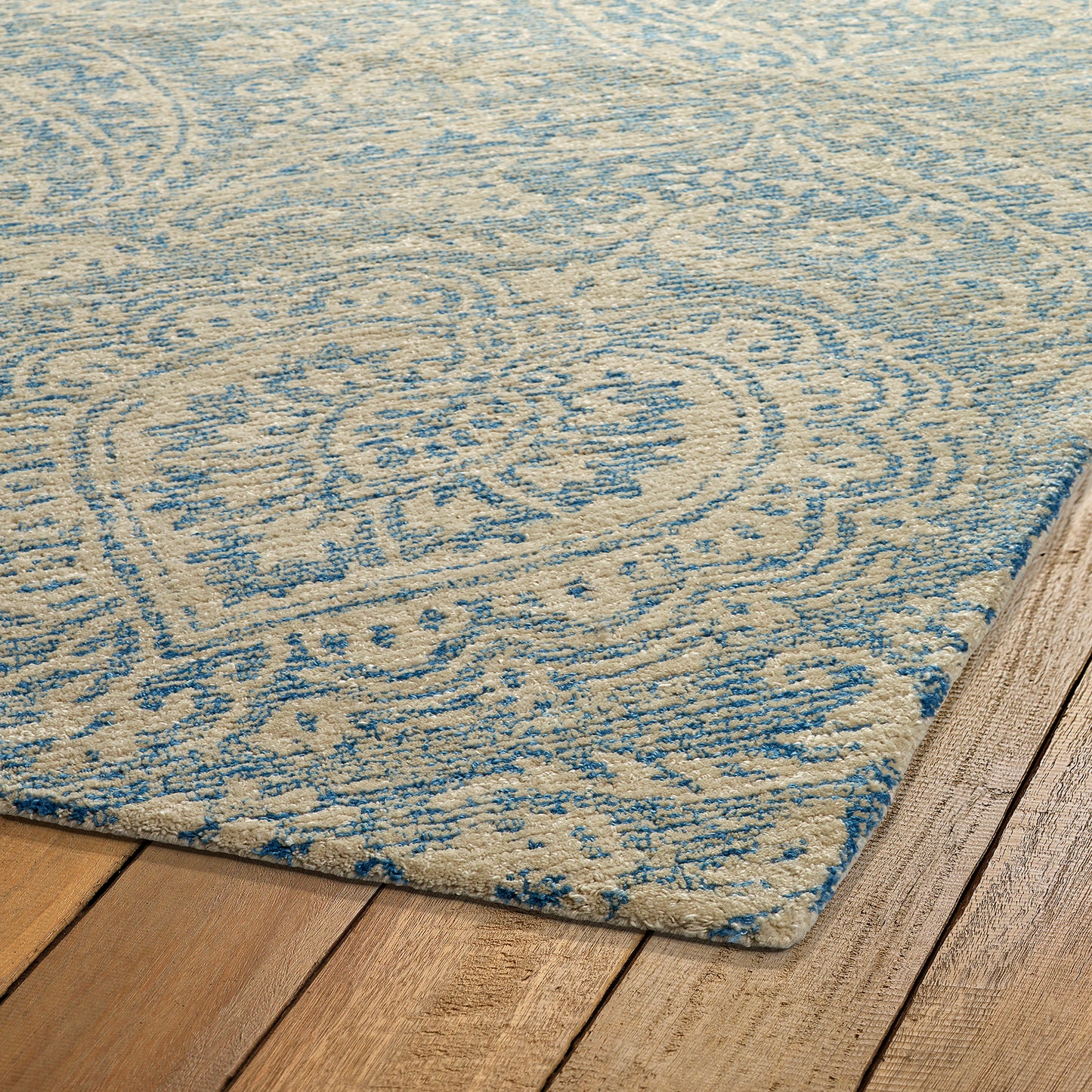 Kaleen Weathered Collection Linen Glacier Area Rug 5' x 7'6"