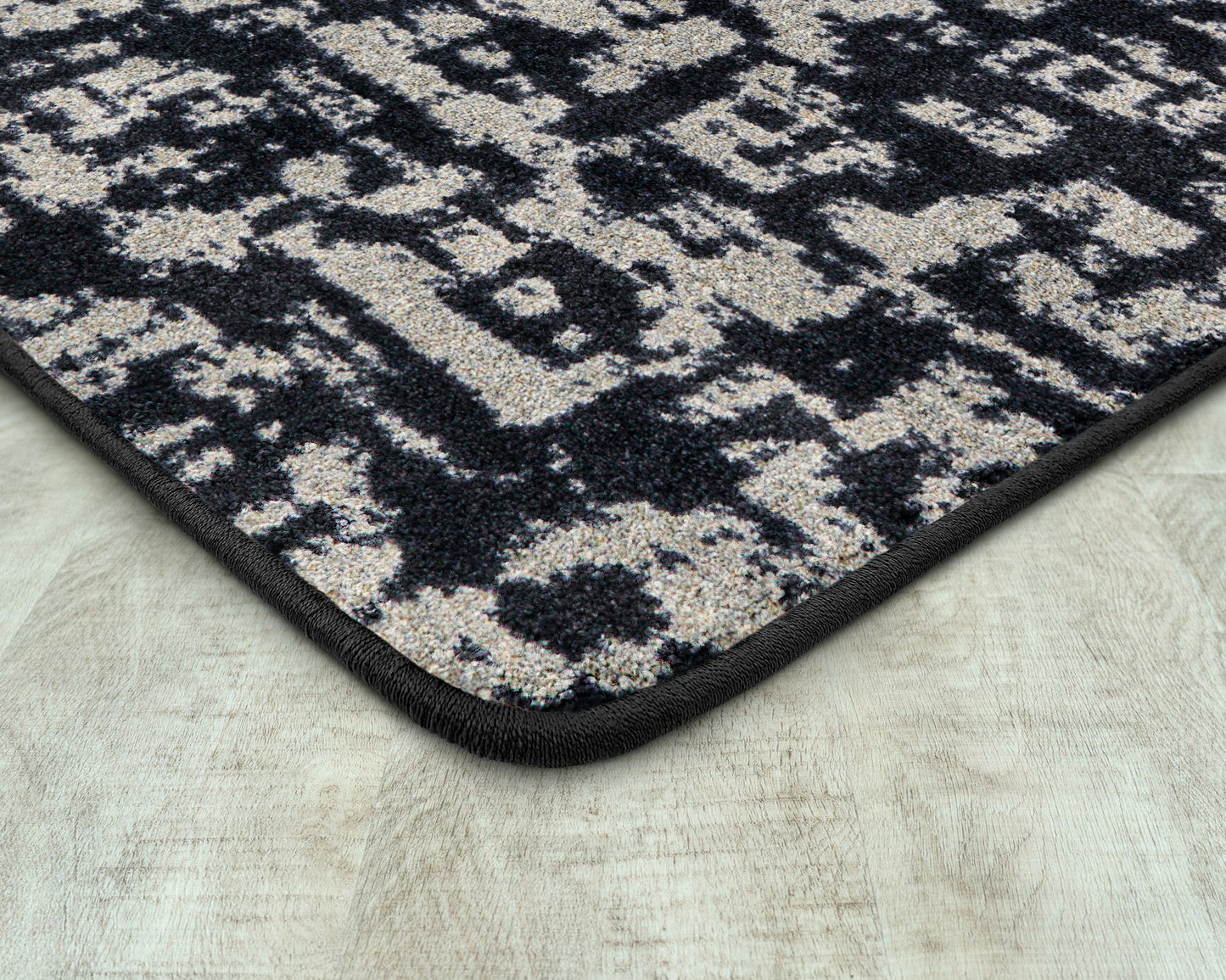 Block Print 3'10" x 5'4" area rug in color Onyx