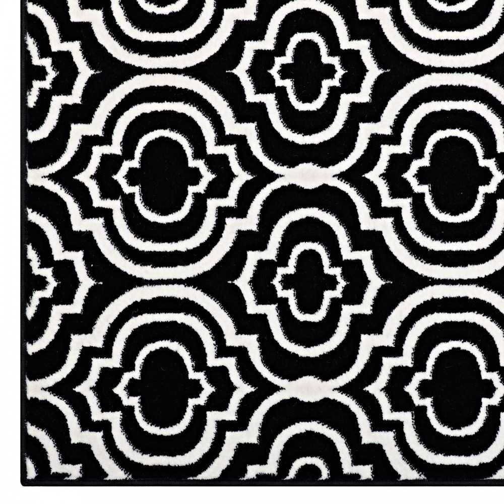 Frame Transitional Moroccan Trellis 5x8 Area Rug, Black and White