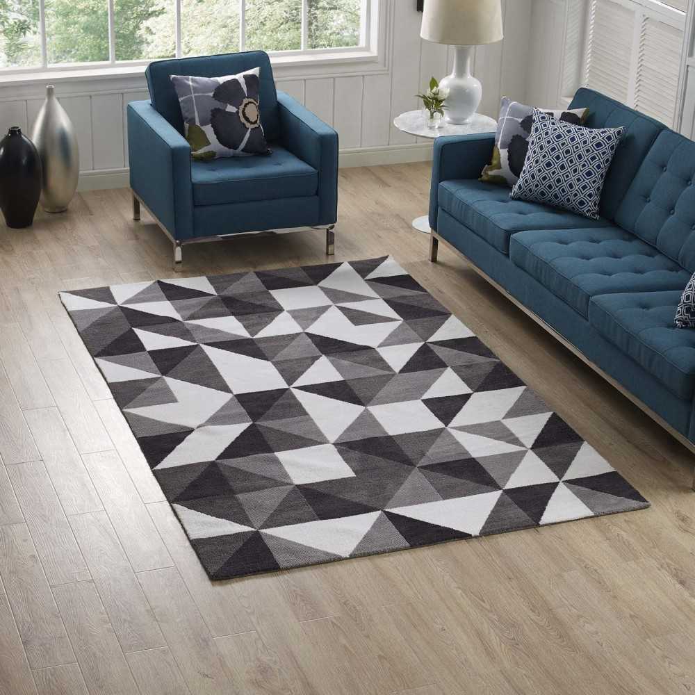 Kahula Geometric Triangle Mosaic 5x8 Area Rug, Black, Gray and White