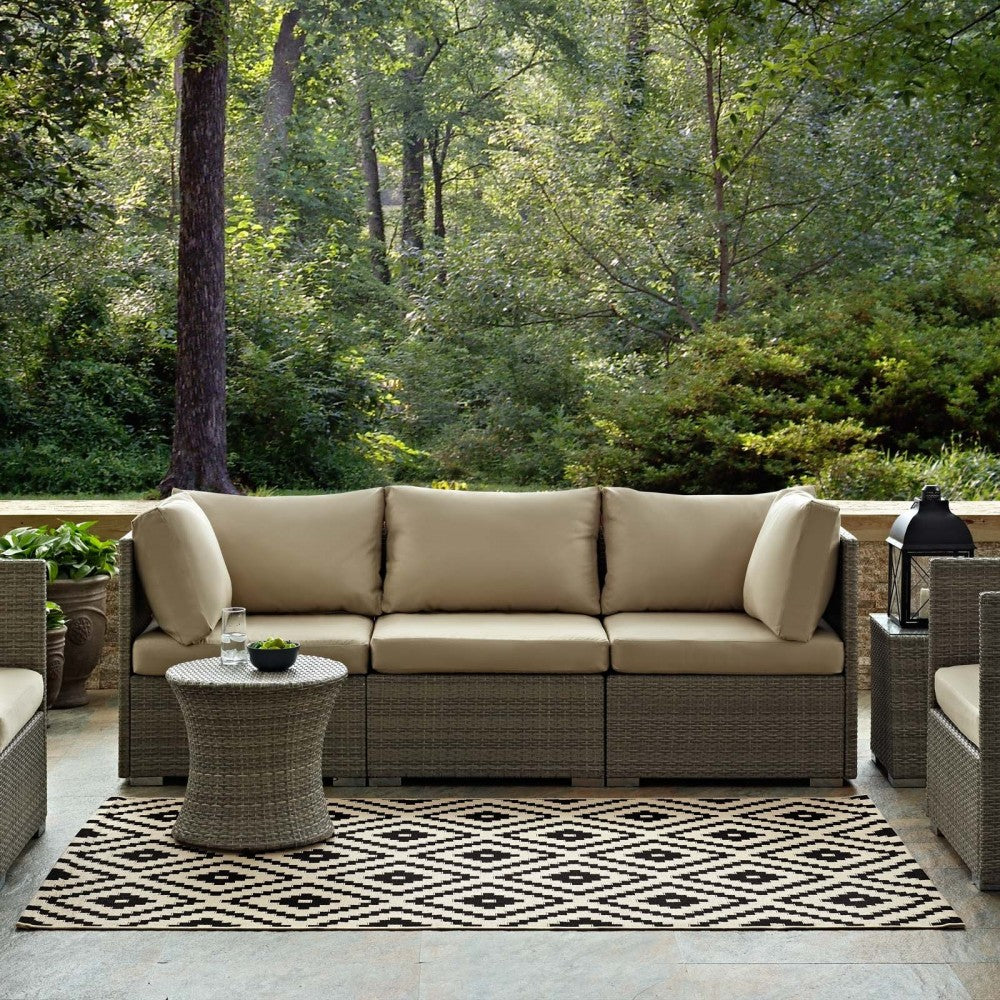 Perplex Geometric Diamond Trellis 5x8 Indoor and Outdoor Area Rug
