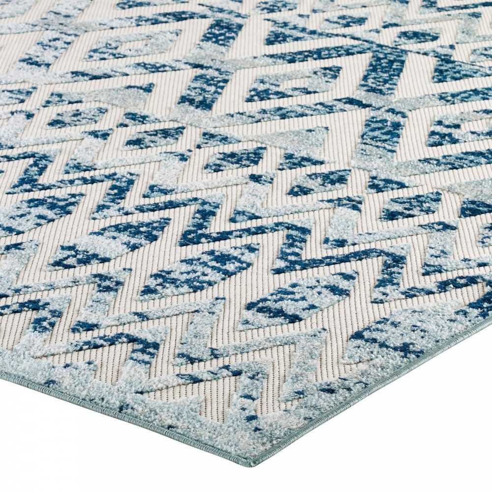 Reflect Tamako Diamond and Chevron Moroccan Trellis 5x8 Indoor / Outdoor Area Rug, Ivory and Blue