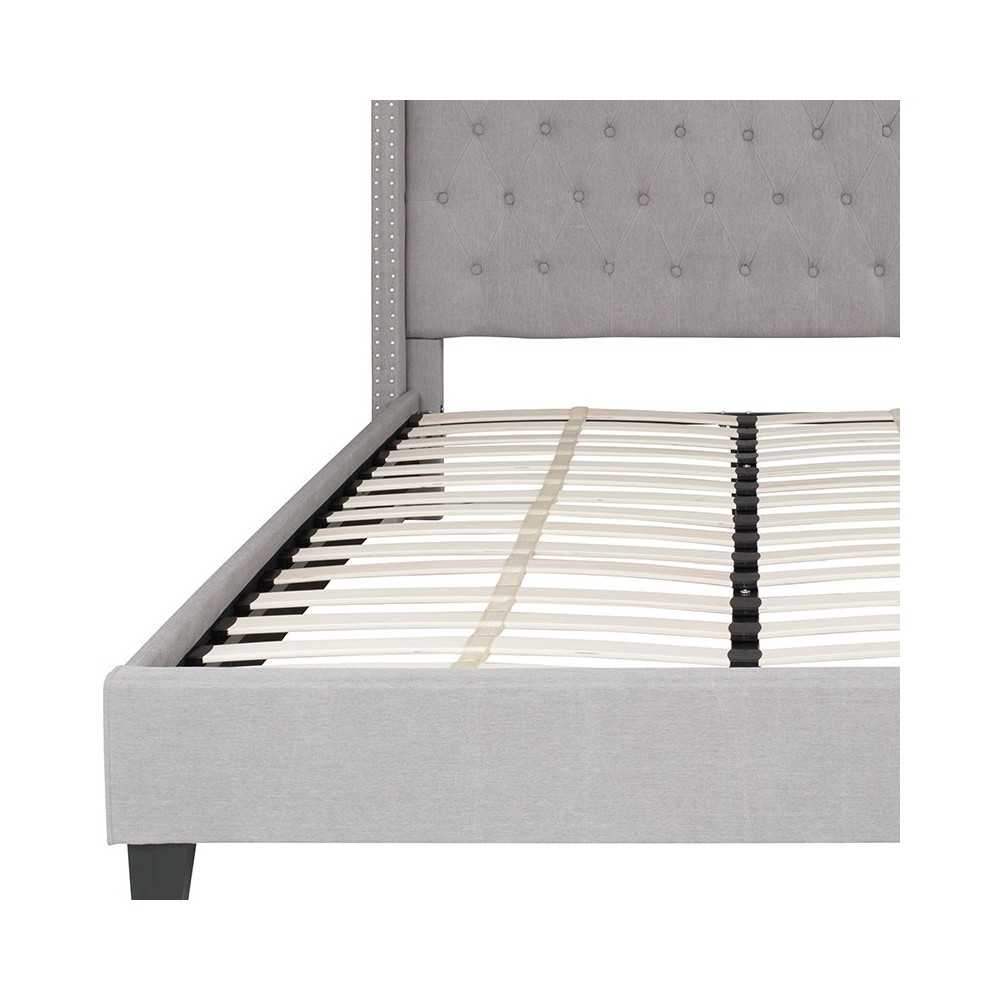 Riverdale Queen Size Tufted Upholstered Platform Bed in Light Gray Fabric